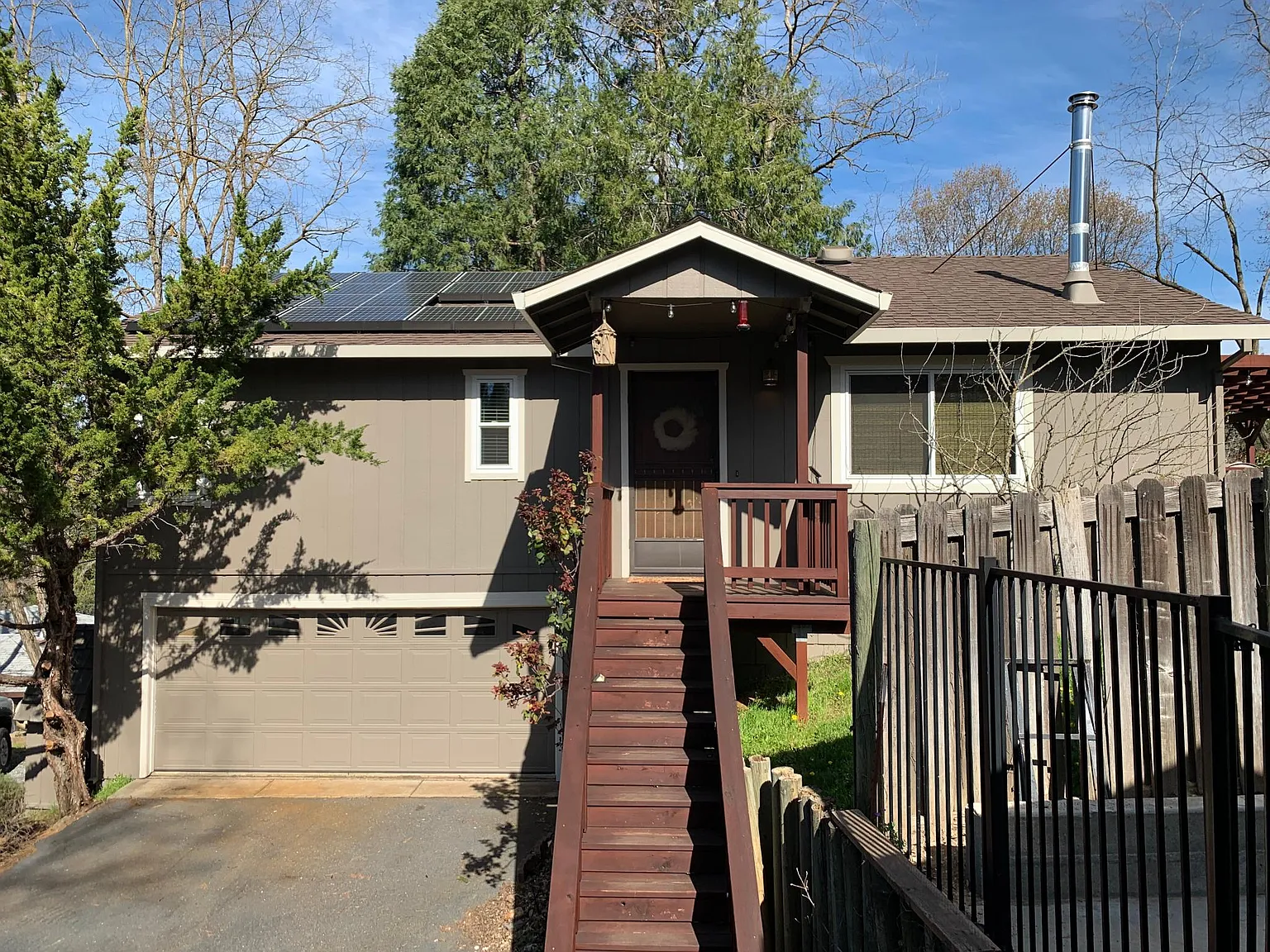 1144 Turner Ct — Photo 3