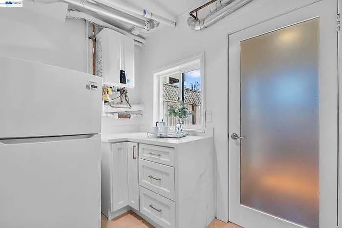 274 Staples Ave — Photo 35