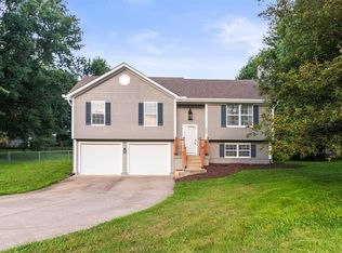 600 SW Woods Chapel Rd, Blue Springs, MO 64015