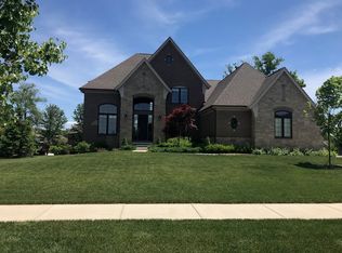 61562 Crown Point Dr, Washington, MI 48094