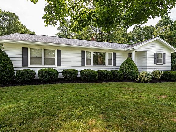 3rd image of 113 Judah Logan Rd