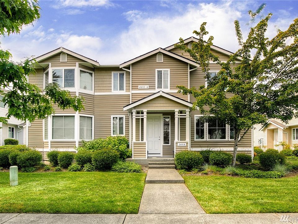 1st image of 2035 Garry Oaks Ave Unit B
