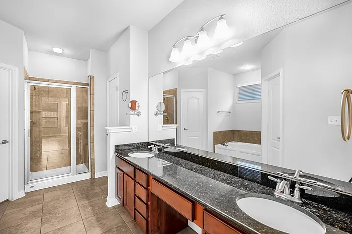310 Bellagio Dr — Photo 12