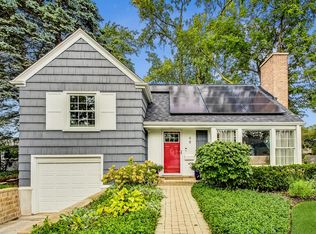 48 Williamsburg Rd, Evanston, IL 60203
