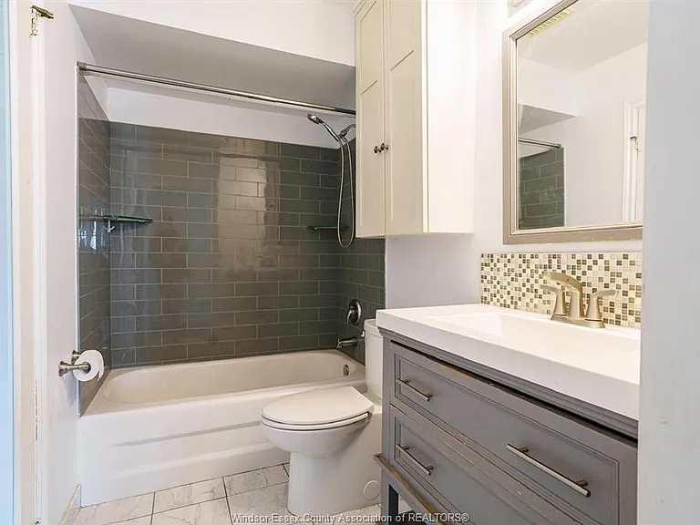 1575 Heatherglen Dr — Photo 8