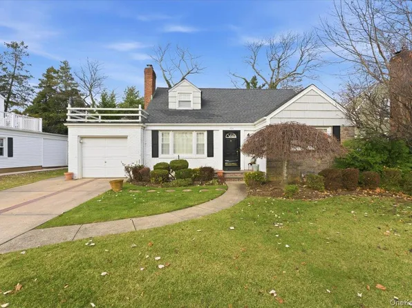 433 Westminster Road, Rockville Centre, NY 11570