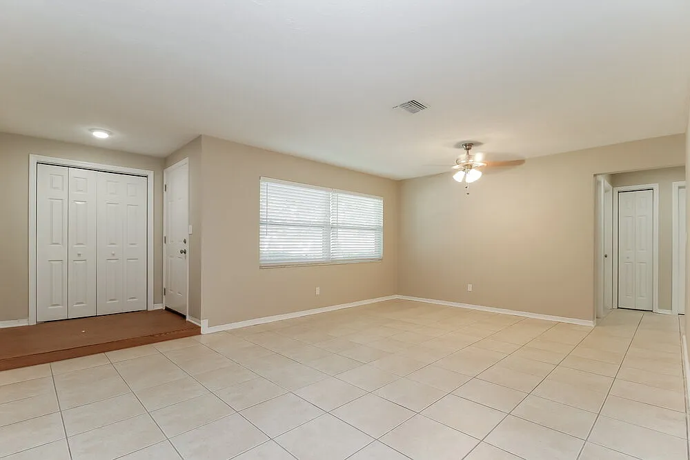 3 bed, 2.0 bath, 1628 sqft, $3,085 — Photo 2