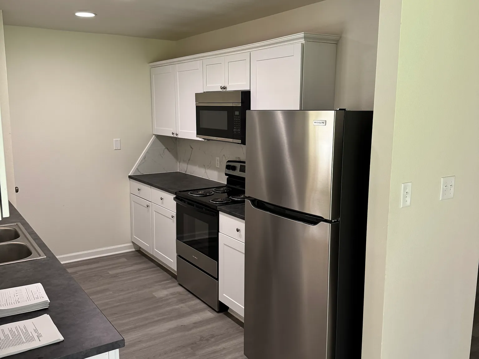 5 bed, 1912 sqft, $1,900 — Photo 1