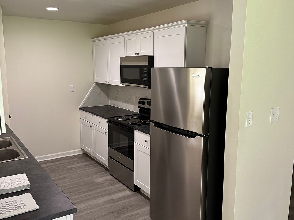1st image of 219 Wildwood Dr