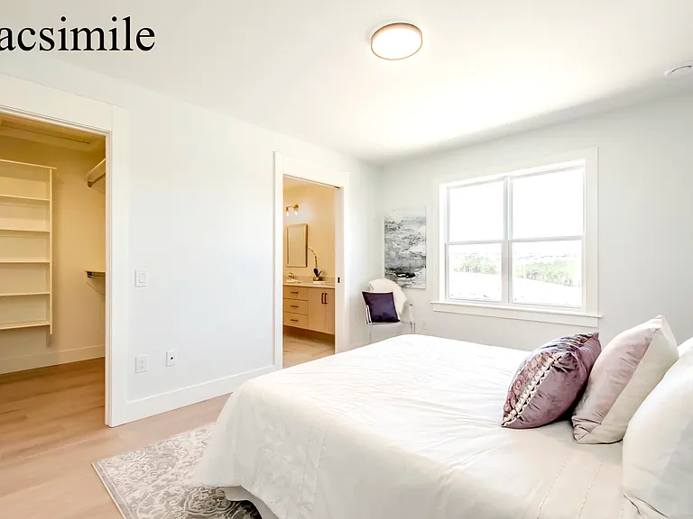 81 Honeygold Dr — Photo 17