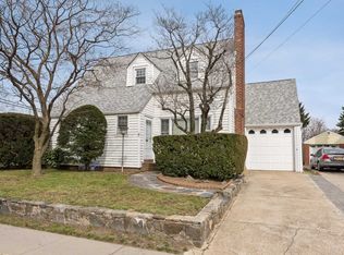 8 New Hyde Park Rd, New Hyde Park, NY 11040