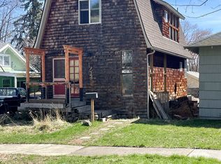 1703 Oak St, La Grande, OR 97850