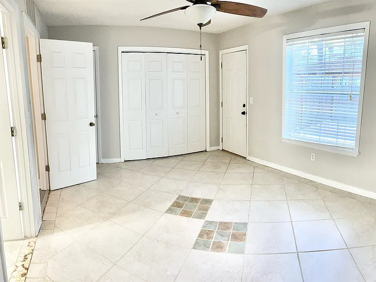 2946 Capital Park Dr — Photo 8