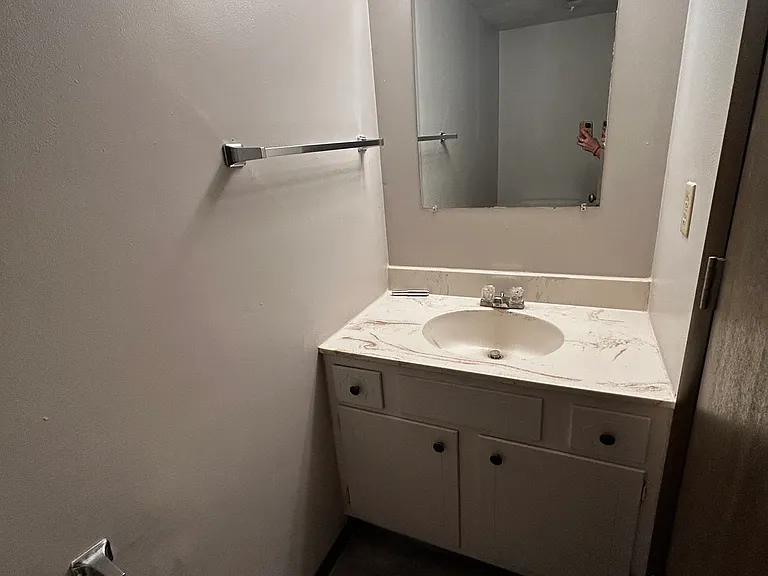 3440 W Richwoods Blvd — Photo 7