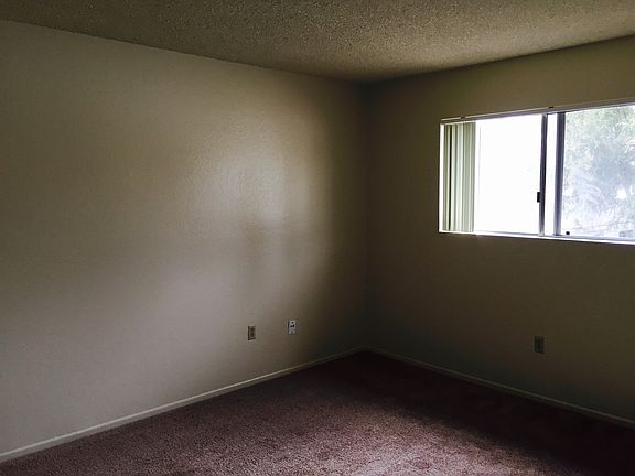 5th image of 2233 Franzen Ave APT D