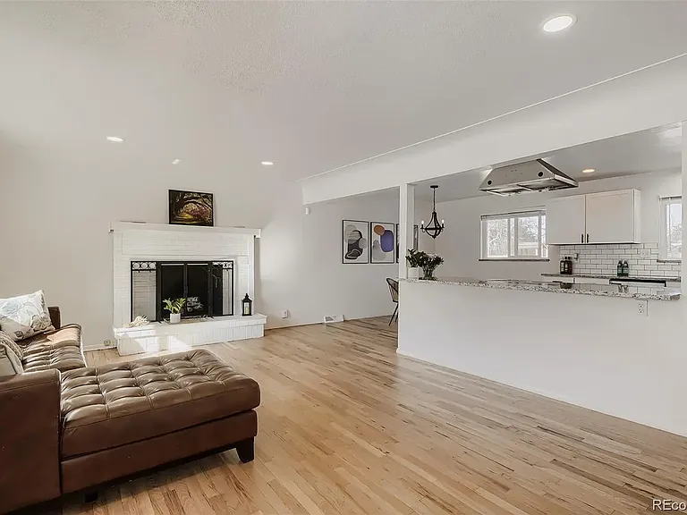10 Teller St — Photo 3