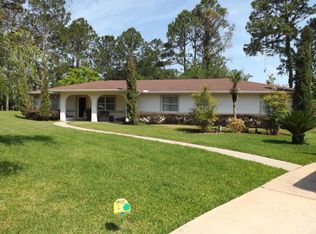 118 W Camelot Dr, Palatka, FL 32177