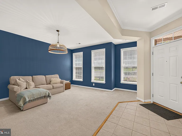 43580 Popes Creek Sq — Photo 3