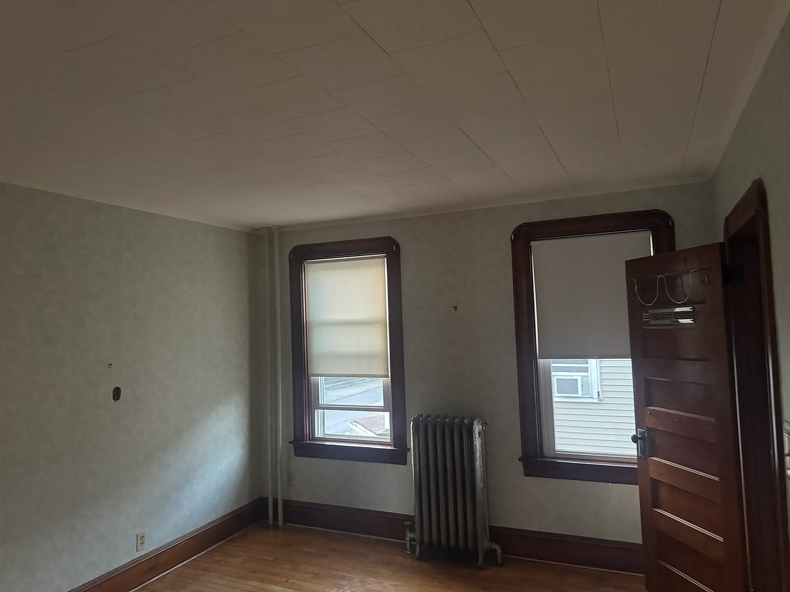 Robeson St, Fall River — Photo 2