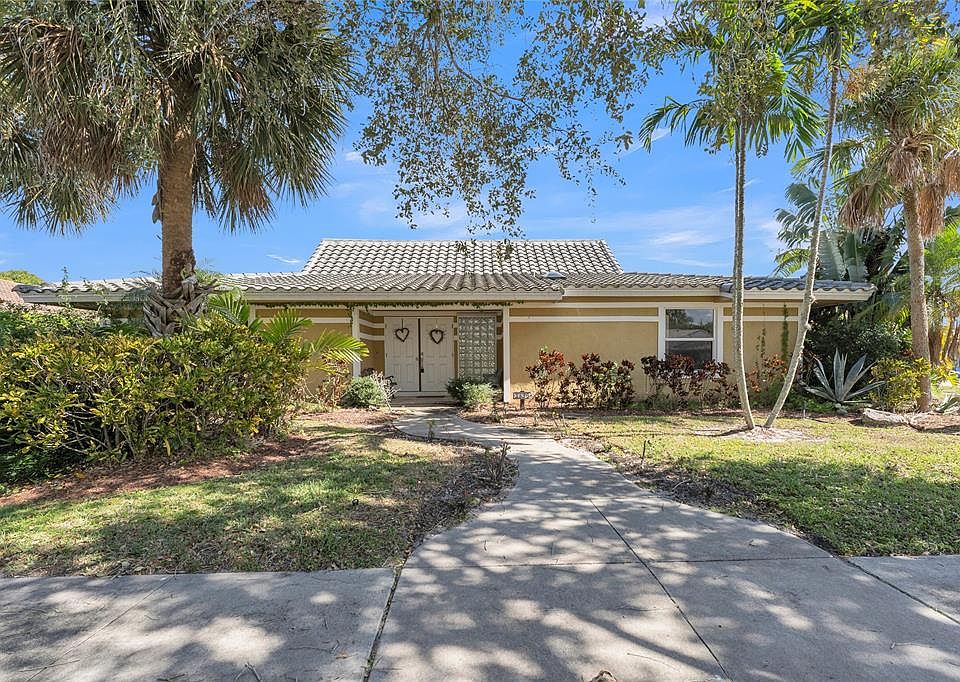 1st image of 1698 SW 7th Ct