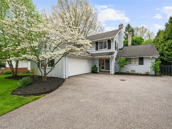 23706 Wimbledon Rd, Shaker Heights, OH 44122