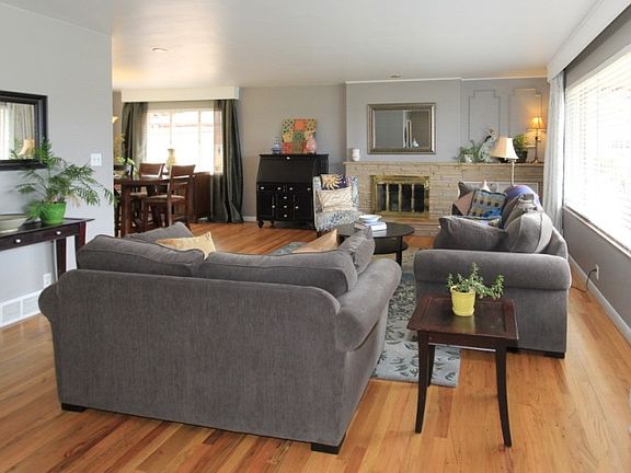 5th image of 2455 E Village Cir