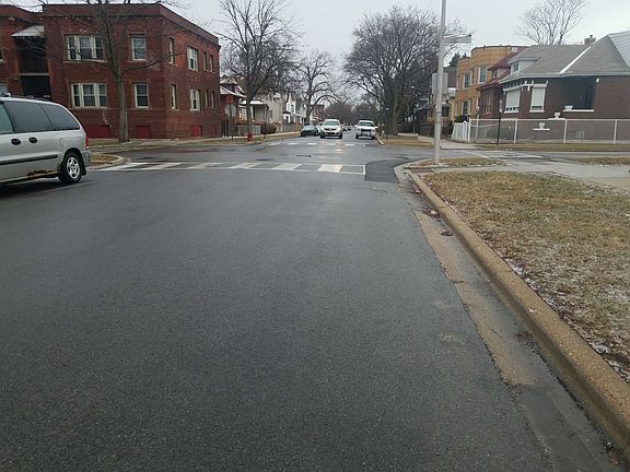 4th image of 8502 S Peoria St