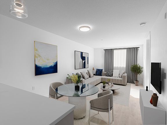 3rd image of 108 E 8th St #202
