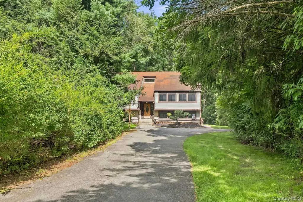 383 Rt 32, Woodbury, NY 10917 — Photo 3
