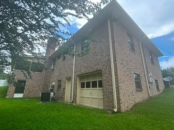 3rd image of 1030 Morgan Ave