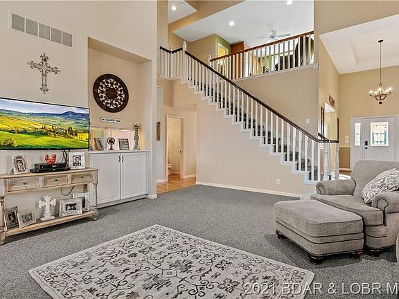 4th image of 240 Foxhead Shores Dr