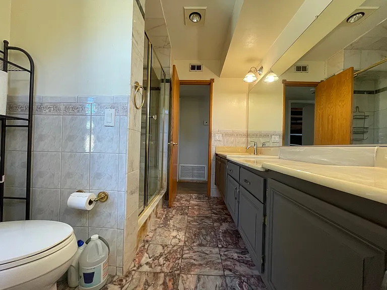 1657 Cayton Ave — Photo 7