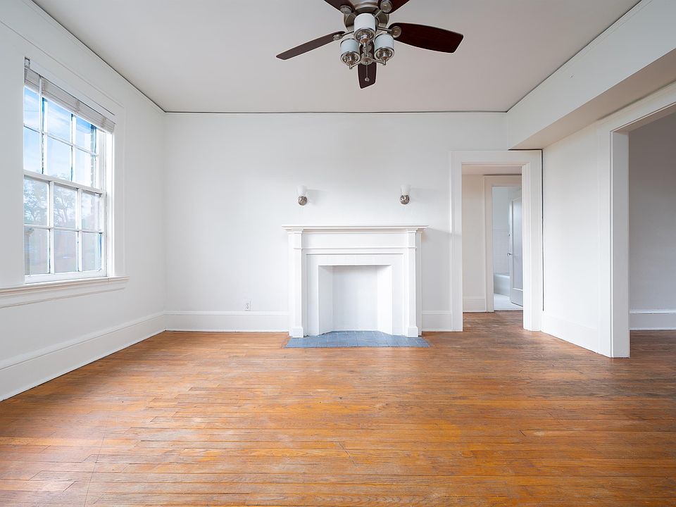 1st image of 2061 Forbes St #11