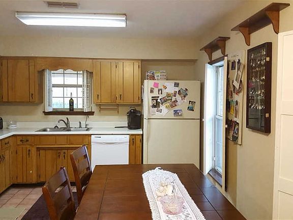 4th image of 1468 Twin Lakes Cir
