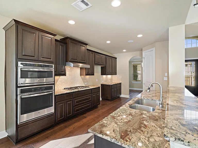4205 Front Range Ln — Photo 10