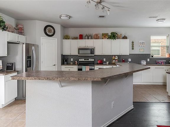 5th image of 11512 Kenny Dr