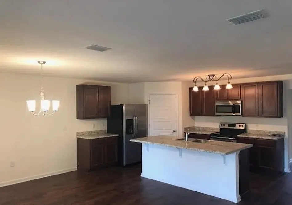 10373 Shetland Dr - 1 — Photo 2