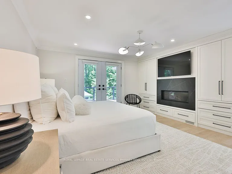 1638 Ruscombe Close — Photo 20