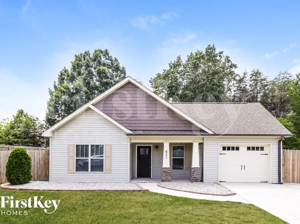 621 Dobson St, Kernersville, NC 27284