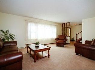 806 Marya Ln, Shorewood, IL 60404