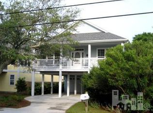 108 S 4th St, Carolina Beach, NC 28428