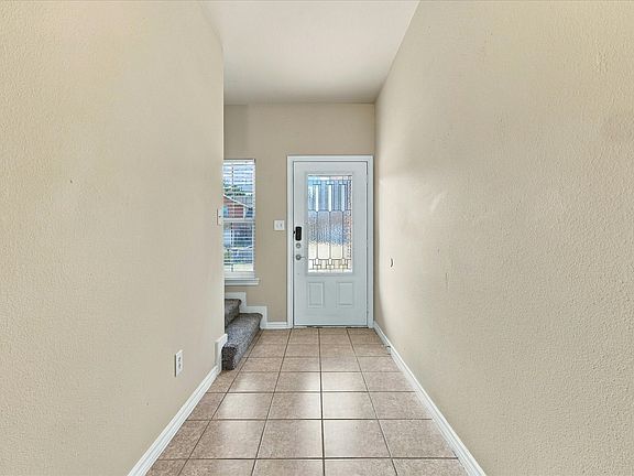 4th image of 900 Parkplace Rdg