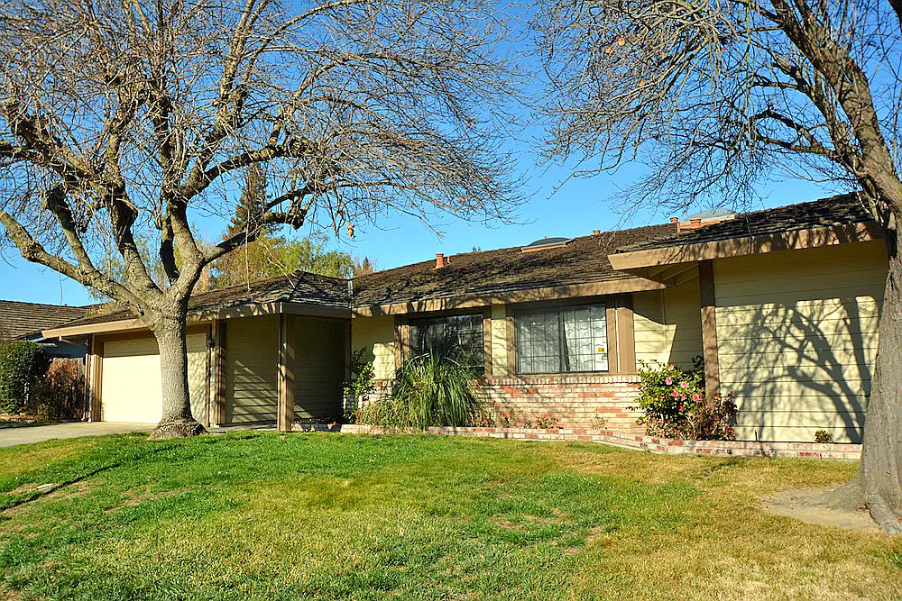 1215 Rose Tree Way photo 1