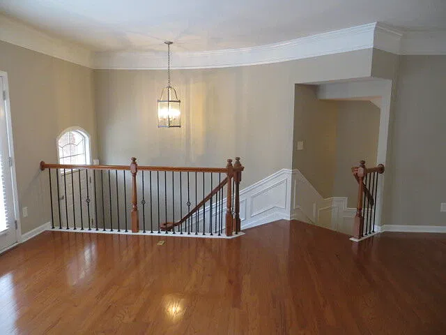 3 bed, 3.5 bath, 2328 sqft, $3,100 — Photo 3
