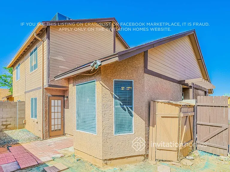 5829 S 42nd St — Photo 15