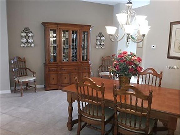 4th image of 3161 Burbank Ln
