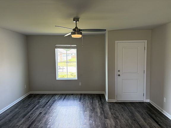 4th image of 4020 Ryan Dr SW