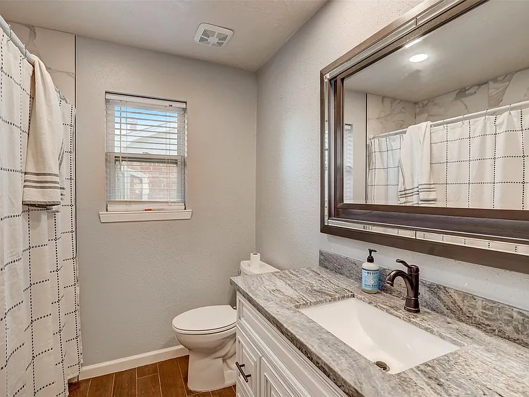 9910 Willmont Rd — Photo 15