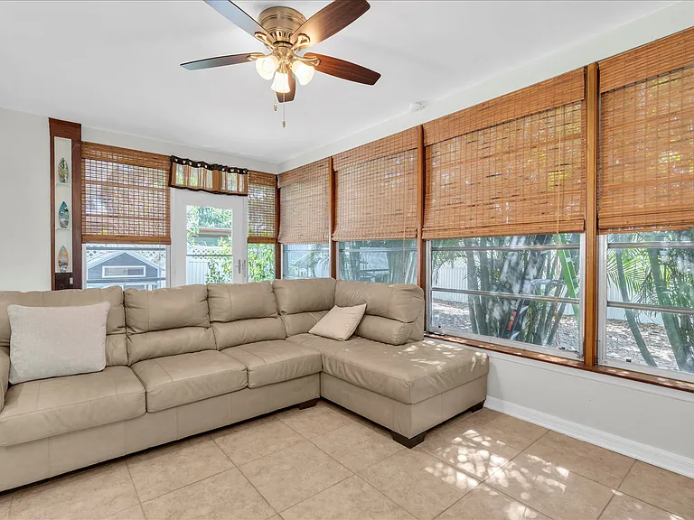 232 Timberlane Dr — Photo 14