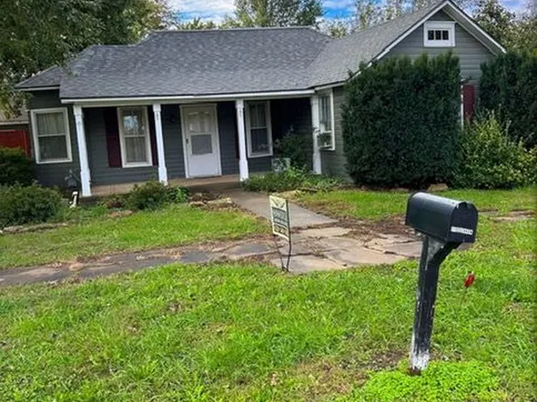 511 Cochran St, Lebo, KS 66856